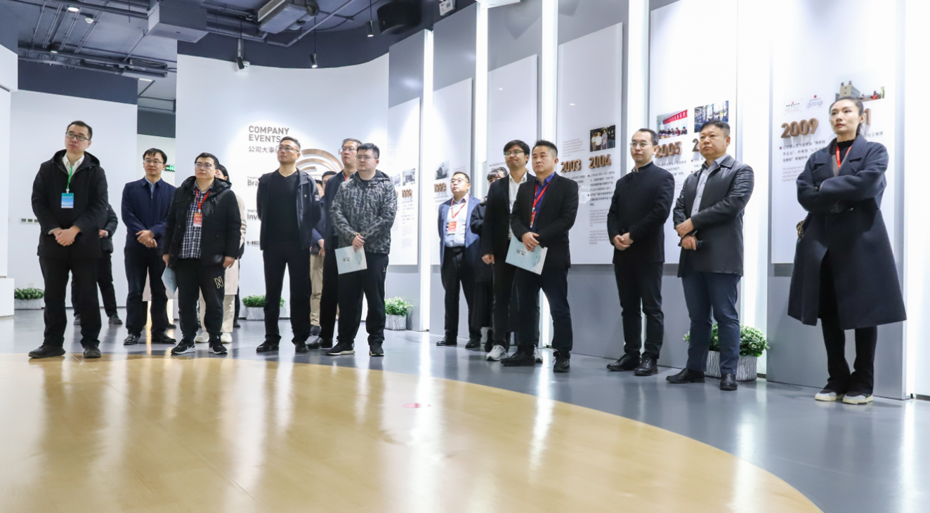 “青年科学家百城行”活动走进华体会·体育-华体会(中国)集团